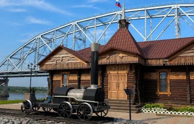 Хабаровский мост: музей, история и виды на Амур